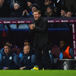 Liverpool Berniat Jaga Kans Raih Trofi