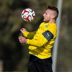 Ingin Bayar Kepercayaan Dortmund, Immobile Takkan Pergi
