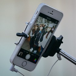 Silakan Selfie Pakai Tongsis di Australia Terbuka, tapi...