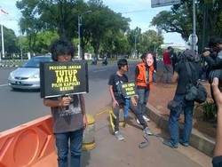 Pegiat Antikorupsi Sambangi Istana, Gelar Unjuk Rasa Soal Komjen Budi