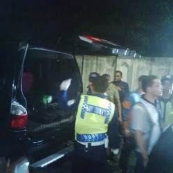 Usai Divisum, Jenazah Mahyudi Herman Dibawa ke Rumah Duka