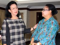 Ratu Hemas Bertemu Menteri Perempuan