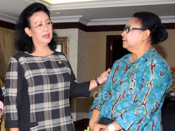 Ratu Hemas Bertemu Menteri Perempuan