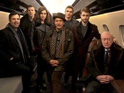 Ini Penampakan Daniel Radcliffe dengan Tim Pesulap Now You See Me 2