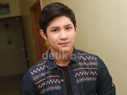Pertama Main Film, Teuku Rassya Malu-malu di Cerita Cinta