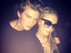 Paris Hilton Dikabarkan Pacari Model 18 Tahun