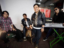 Apoy Akui Wali Ikut-ikutan Tren Koleksi Cincin Batu