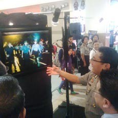 Foto Car Free Night Tahun Baru Dipamerkan