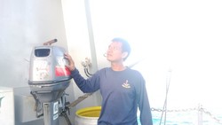 Begini Suasana Suram saat Penyelam Evakuasi 6 Jenazah di Badan Pesawat