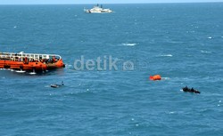 Ada Awan CB, Lokasi Pencarian QZ8501 Berpotensi Hujan Sejak Dini Hari