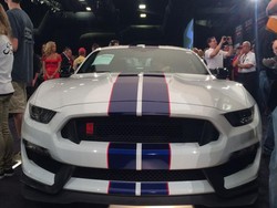 Ford Shelby GT350R Produksi Pertama Laku Rp 12,5 M