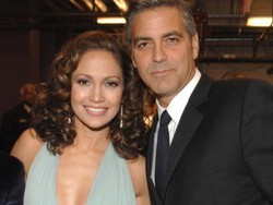Bagaimana Rasanya Ciuman dengan George Clooney Menurut J.Lo?