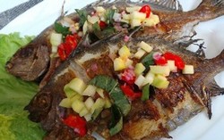 Daripada Beli, Lebih Baik Bikin Sendiri Ikan Bakar yang Gurih Enak