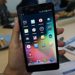 Pamer Kamera 13 MP, ZTE Blade V5 Dibanderol Rp 1,6 Jutaan