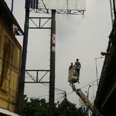 Satpol PP Tertibkan 4 Reklame yang Tak Sesuai Letak dan Ukuran