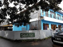 Ketika Bambang Widjojanto Berzikir Lebih Lama Usai Salat Subuh di Masjid An Nur