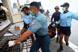 Hari ke-27 Pencarian AirAsia Total 65 Jenazah Telah Ditemukan