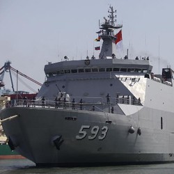 Hebatnya Kapal Perang RI: Lawan Perompak Somalia Hingga Evakuasi Korban AirAsia