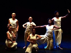 Mahabharata versi Hiroshi Koike Bridge Project Naik ke Panggung Teater