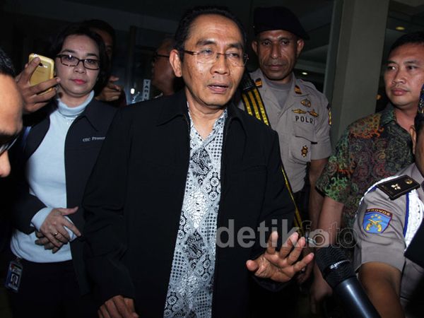 Wakil Ketua KPK Adnan Pandu Datangi Bareskrim