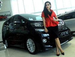 Berkah Jadi Syahrini KW, Hiara Cleopatra Bisa Beli Mobil Seharga Rp 1 M