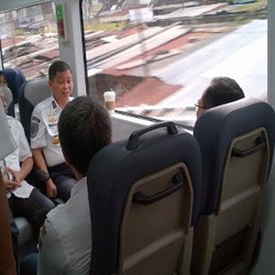 Pemukiman Liar di Rel Kereta Bandara, Jonan: Tak Ada Sertifikat, Gusur Saja!