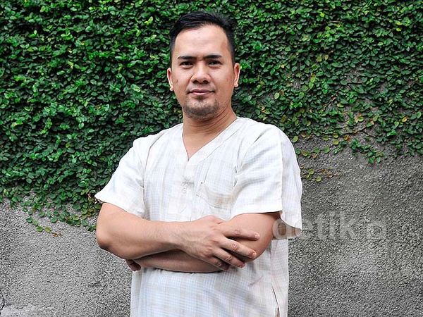 Saipul Jamil Berbaju Gamis
