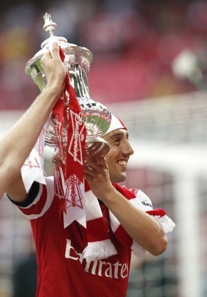 Punya Memori Bagus, Cazorla Ingin Juara Piala FA Lagi