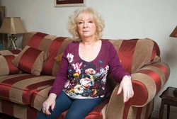 Tak Punya Buah Dada, Wanita Ini Malah Divonis Kanker untuk Ketiga Kali