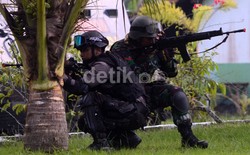 6 Teroris Jaringan Santoso di Poso Diterbangkan ke Jakarta