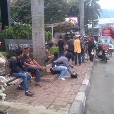 Belasan Pendukung KPK Sudah Berkumpul untuk Aksi Long March