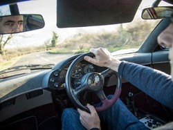 Mobil McLaren F1 Milik Mr Bean Dijual