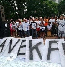 Denny: Pak Jokowi Laksanakan Revolusi Mental, Jangan Tunduk Pada Mega-Paloh