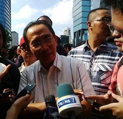 Dihantui Penangkapan BW, Adnan Pandu: Apa Begini Negara Perlakukan Petingginya