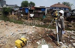 Relokasi Warga Kampung Pulo, yang Tak Punya KTP Jakarta akan Dipulangkan