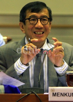 BW Jadi Tersangka, Menkum Akan Beri Masukan ke Jokowi Agar Suasana Tenang