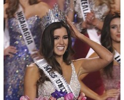 Paulina Vega Asal Kolombia Pemenang Miss Universe 2014