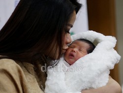 Usia Baru Seminggu, Anak Olla Ramlan Punya 2.500 Follower di Instagram