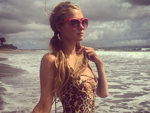Seksinya Paris Hilton di Bali
