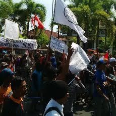 Ribuan Nelayan Demo Tolak Keputusan Menteri Susi
