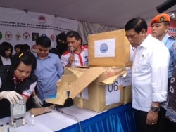 Seriusnya Menko Tedjo Lihat Pemusnahan 800 Kg Sabu