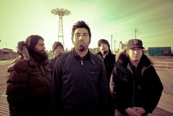 Deftones Sedang Sibuk Menciptakan Materi Bagi Album Baru
