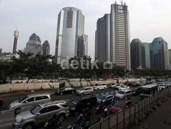 Transportasi Massal Sudah Bagus, Bagaimana Nasib Mobil?