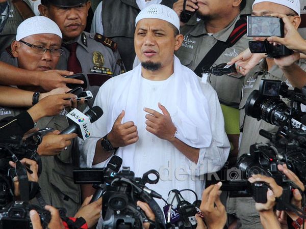 Arifin Ilham Gelar Doa Bersama Pimpinan KPK