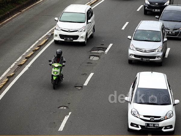 Musim Hujan, Jalan Gatot Subroto Bopeng