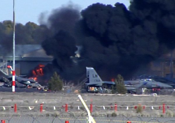 Pesawat F-16 Milik Yunani Jatuh Saat Latihan Pesawat F-16 Milik Yunani Jatuh Saat Latihan