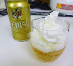 Orang Korea Selatan Suka Minum Bir dengan Whipped Cream