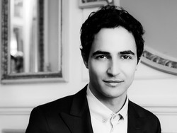 Desainer Zac Posen Rancang Label untuk Wine Italia