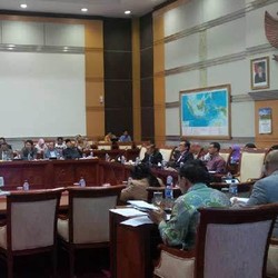 Sowan ke DPR, Menkominfo Minta TV Digital Dipercepat