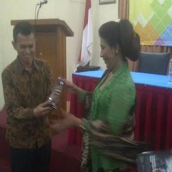 Bacakan SMS Curhatan, Menteri Susi Disambut Tawa dan Tepuk Tangan Nelayan